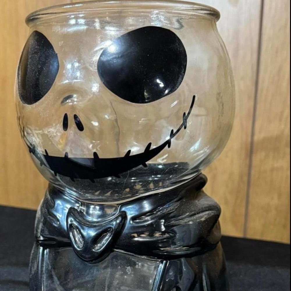 Jack Skellington vase 8" tall
